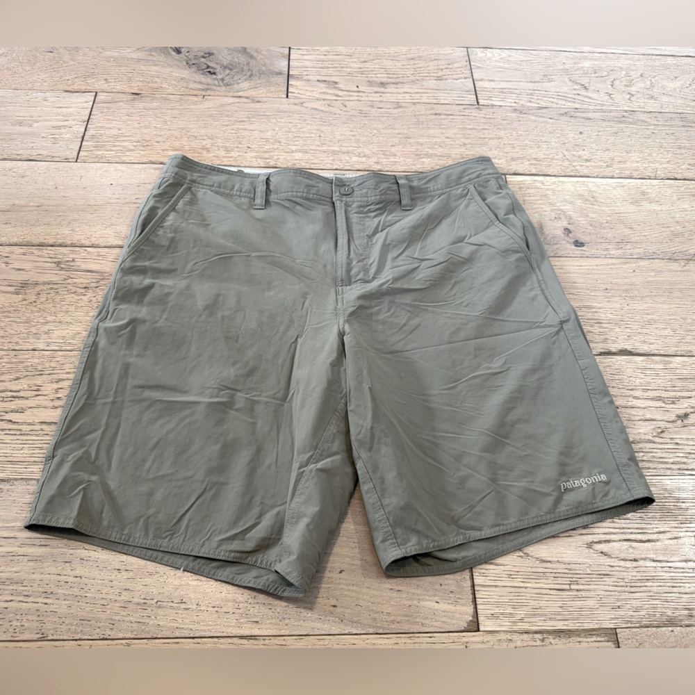 Patagonia Organic Cotton Khaki Men's Short Size 38 (562)